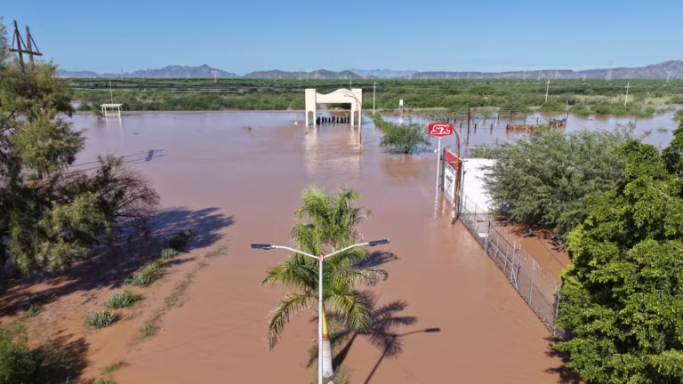 Diez comunidades de Sonora siguen incomunicadas tras huracán Polo