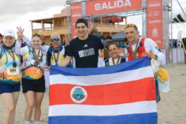Más de 600 corredores participan en la Gran Carrera del Desierto; México cumple entrega de agua del Río Bravo