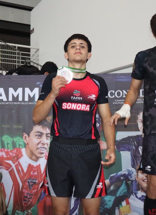 Estudiante de Conalep Sonora gana plata en Nacional de Artes Marciales Mixtas