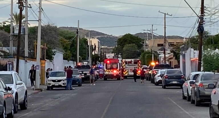 Mujer grave tras incendio en vivienda de la colonia San Benito, Hermosillo