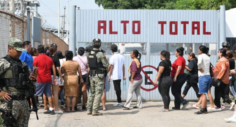 Gobierno de México autoriza nueva cárcel en Culiacán tras motines mortales en Mazatlán